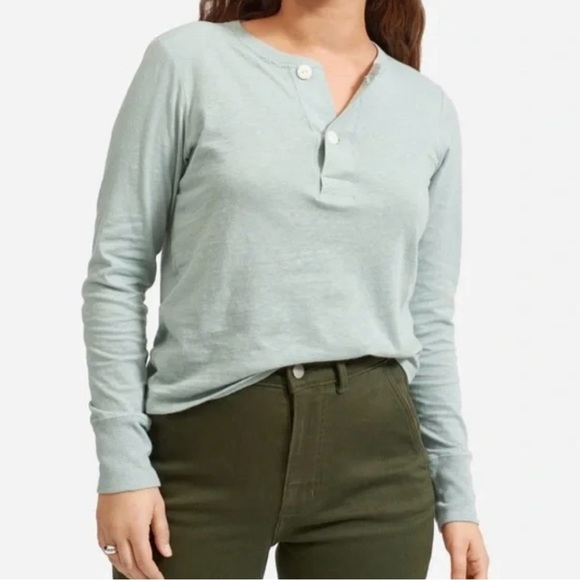 Everlane ReCotton Henley in Pale Sage - Picture 2 of 6